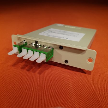Lgx splitter module, 1x4, 22.5:22.5:25:30, three wl 1310/1490/1550nm (+/- 40nm), e2000/apc
